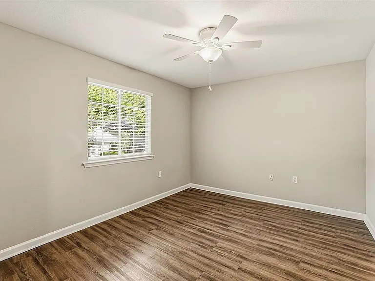 2738 W Tharpe St #405 — Photo 17