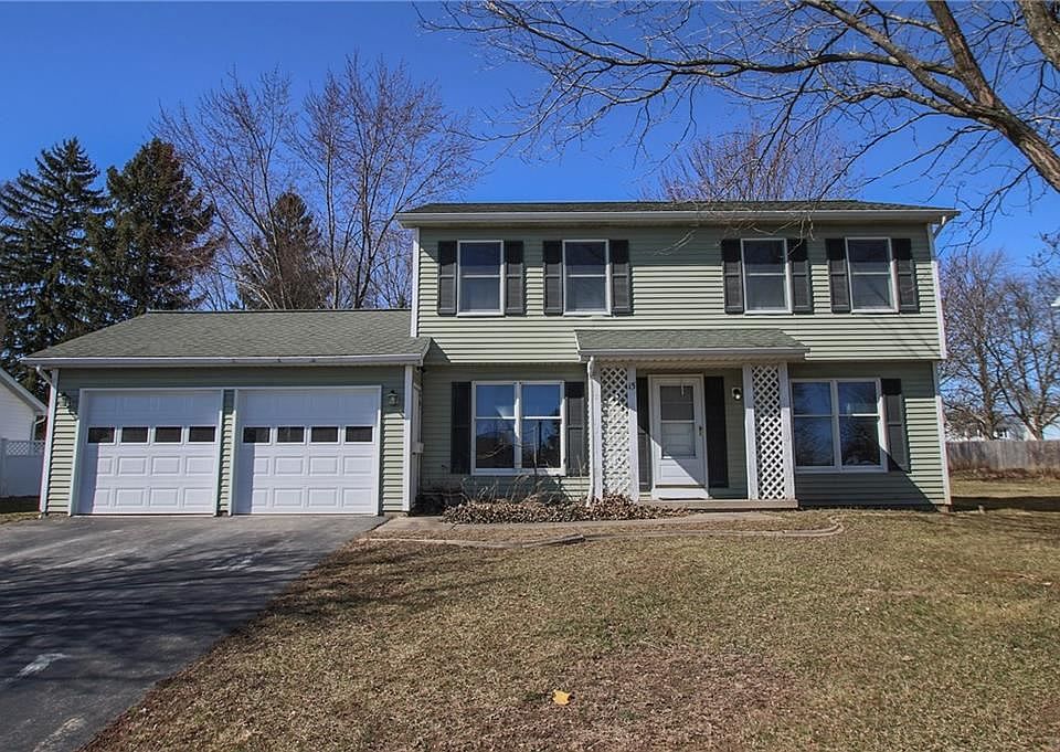 1st image of 15 Redfern Dr