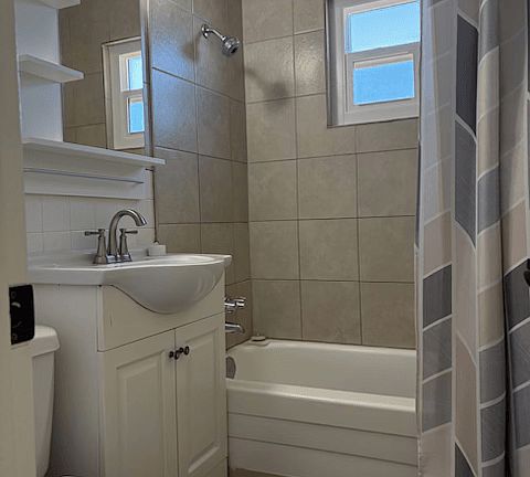 3rd image of 905 E Alice Ave APT 2