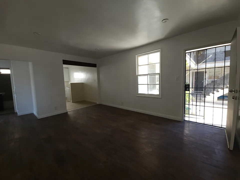 2715 San Marino St #6A