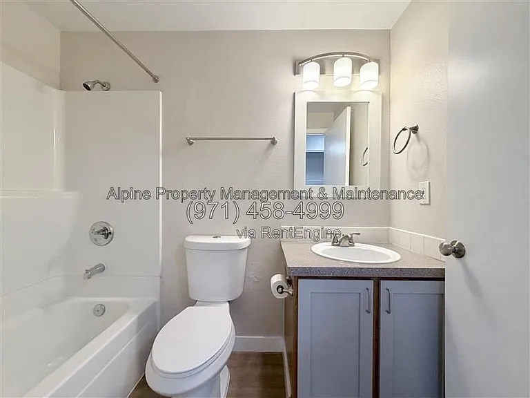 13062 SE Powell Blvd #5 — Photo 13