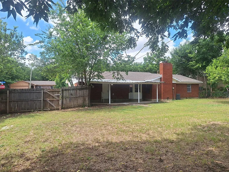 6005 Barry Dr — Photo 32