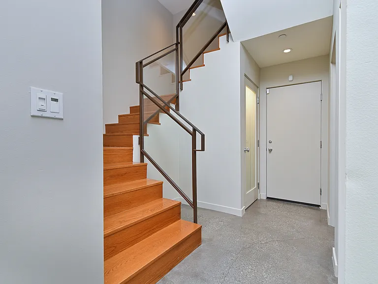 744 Marine St — Photo 22