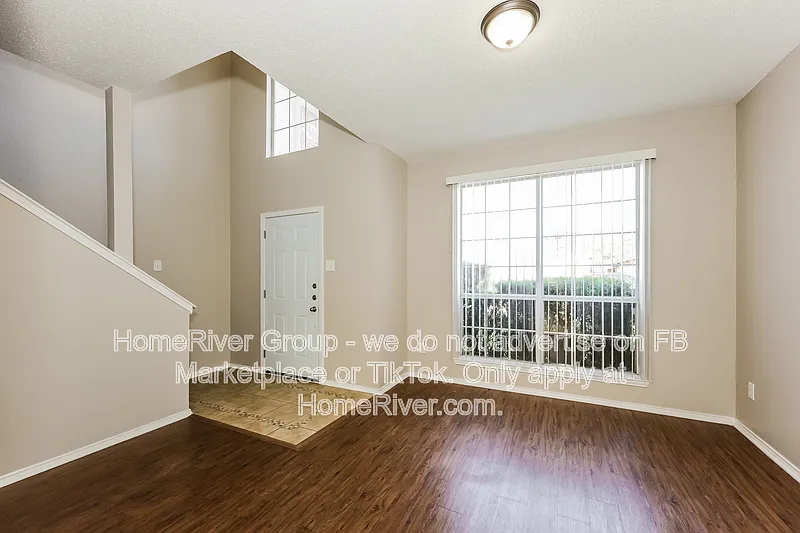 4 bed, 2.5 bath, 2047 sqft, $2,345 — Photo 4