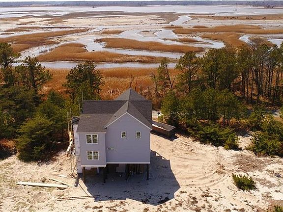 3rd image of 1510 N Bay Shore Dr
