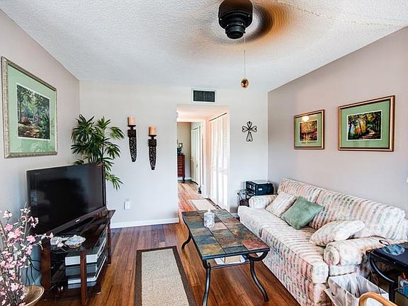 5th image of 1051 79th Ave N APT 211