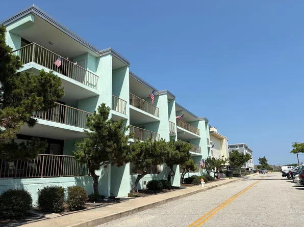 14 68th St Unit 305, Ocean City, MD 21842