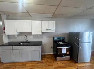 82 2nd St #5R, Elizabethport, NJ 07206