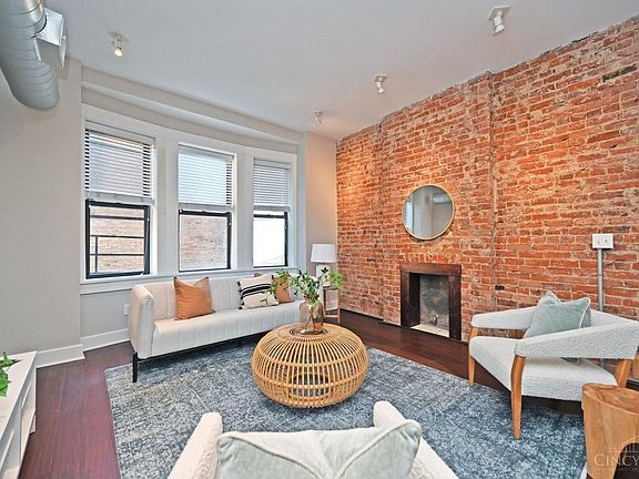 5th image of 1501 Vine St APT 303