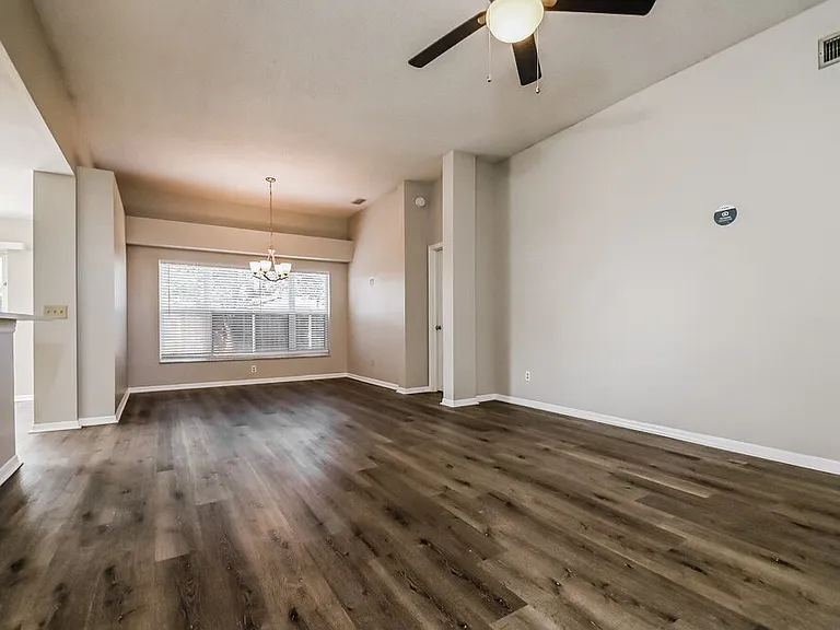 552 Beth Ann St — Photo 3