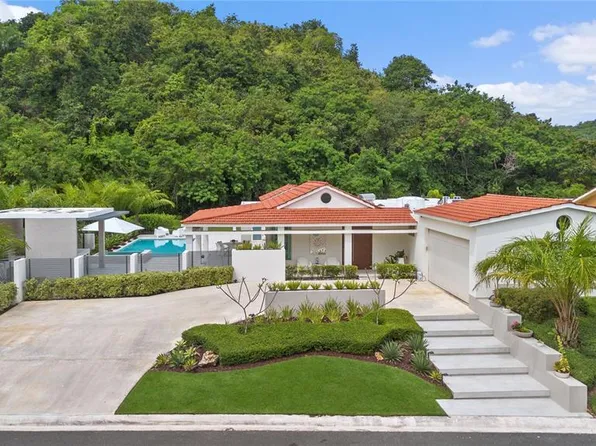 552 Corredor Del Bosque, Dorado, PR 00646