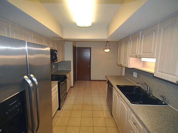 ddd2e54e-5362-43af-bab3-27a86a492044-w_1500-h_1000