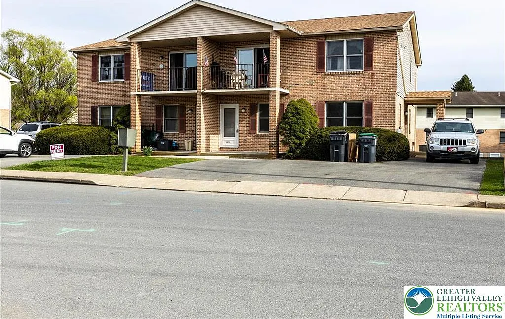 2 bed, 1.5 bath, 1000 sqft, $1,850 — Photo 1
