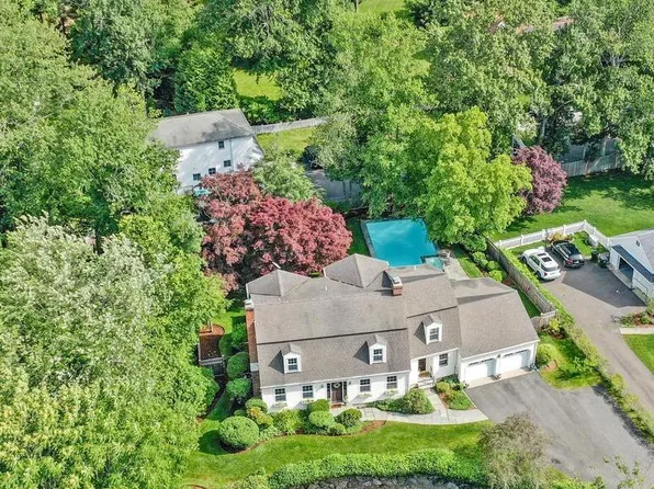 40 Tulip Tree Lane, Darien, CT 06820