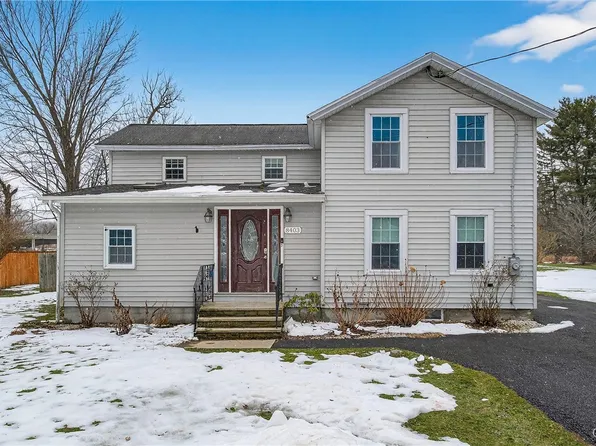 8403 Gaskin Rd, Baldwinsville, NY 13027