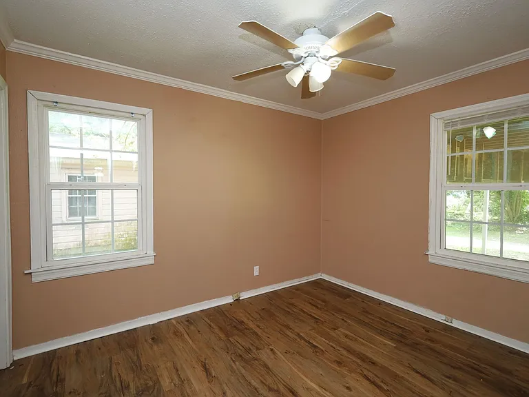 1706 N Lee St — Photo 4