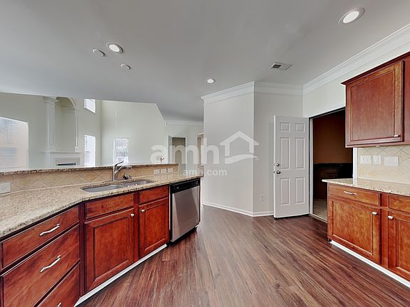 3rd image of 4007 Caboose Ct