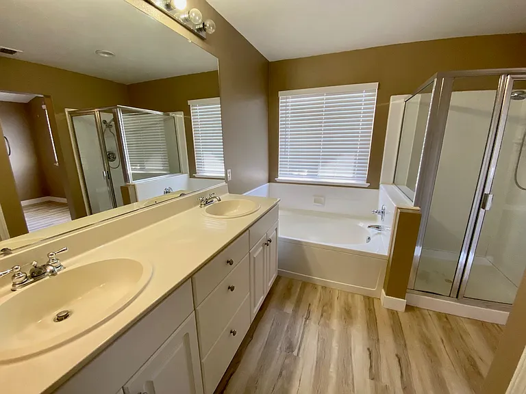 1422 Parkington Ln — Photo 15