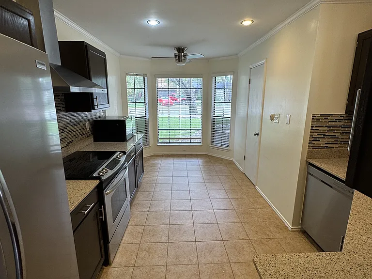 13815 Stone Holw — Photo 6