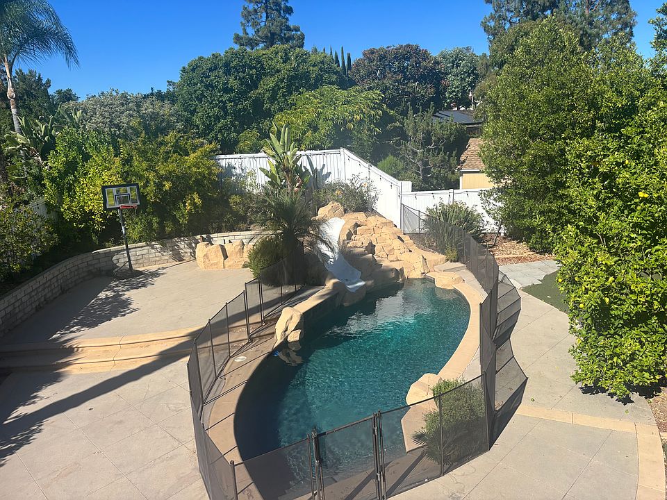2nd image of 25902 Serenata Dr
