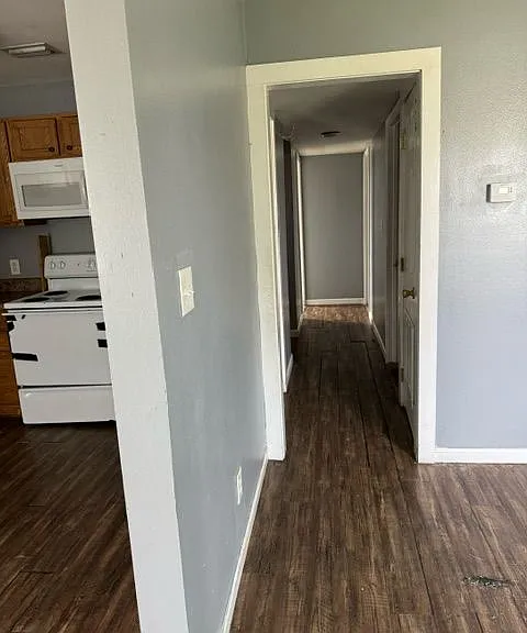 101 Swan Rd — Photo 3