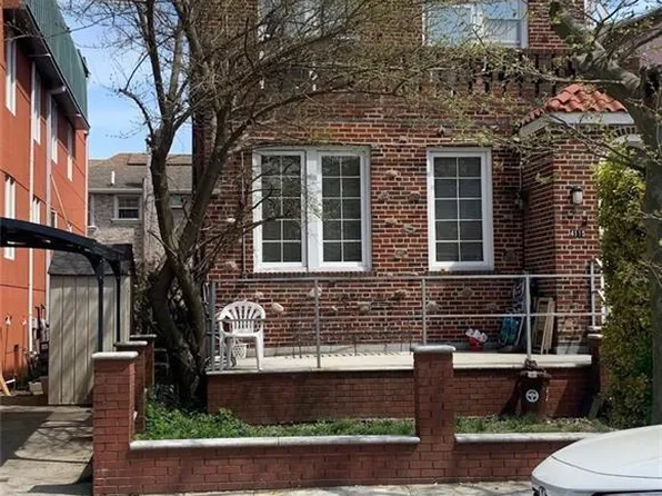 4115 Manhattan Avenue image 1 of 6