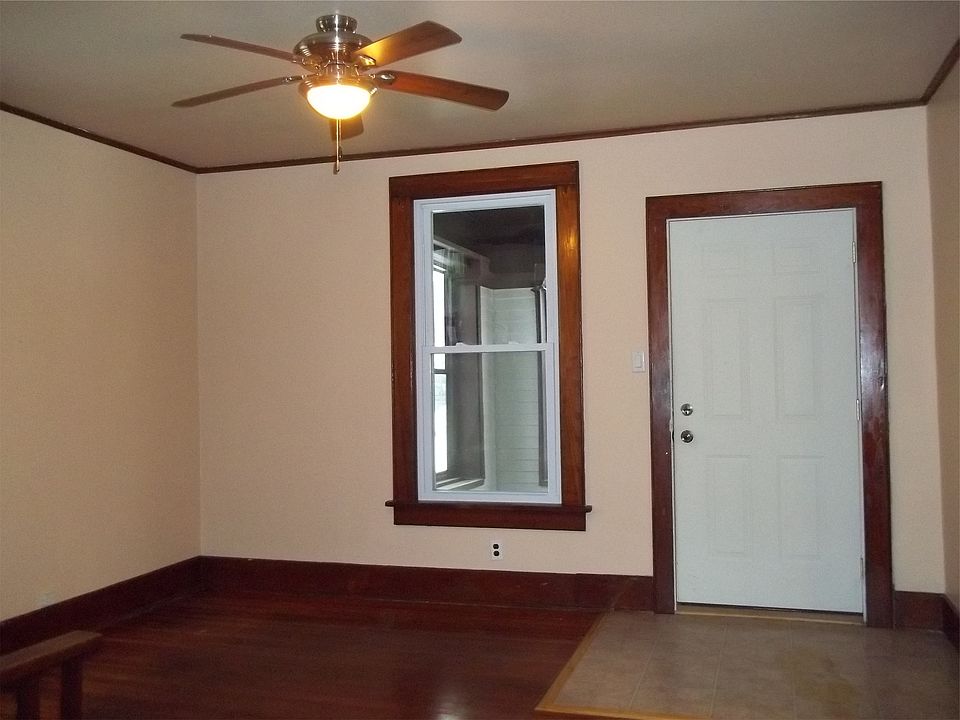 1st image of 221 E Polk St
