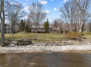 1417 Cowling Bay Rd, Neenah, WI 54956