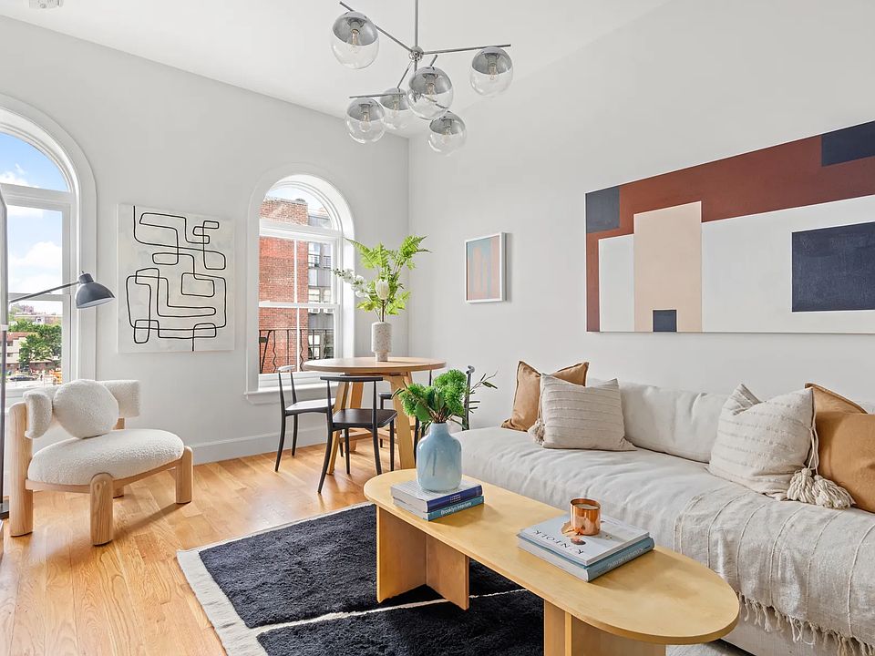 1st image of 153 Chauncey St APT 4B
