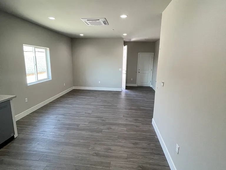 5224 Hawkwatch Ln #B — Photo 4