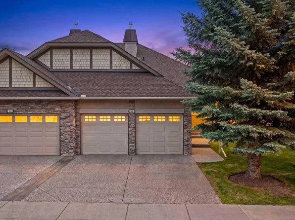 56 Wentworth Lndg SW, Calgary, AB T3H 5X1