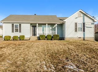 793 Farmingdale Dr, La Vergne, TN 37086