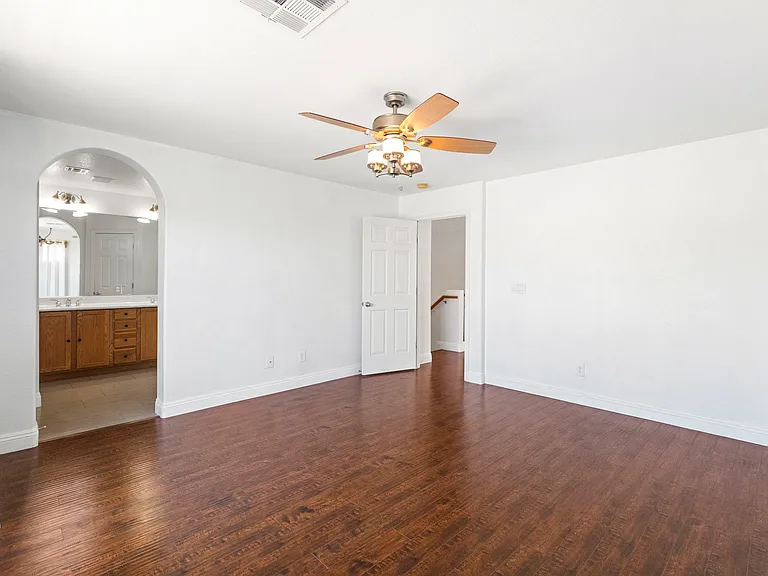 7970 Pomona Valley Ct — Photo 30