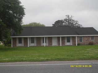 100 Eagle Dr, Raceland, LA 70394