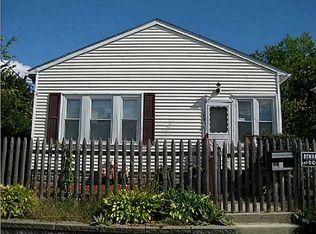147 Petteys Ave, Providence, RI 02909