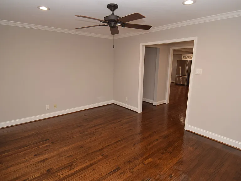 743 Newberry Dr — Photo 8