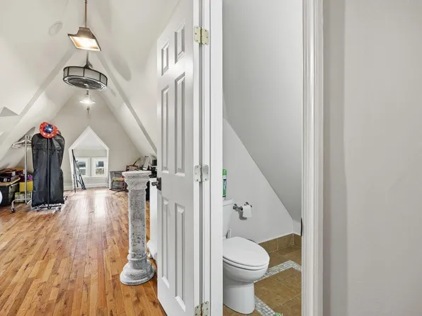 99 Bentley Avenue image 44 of 50