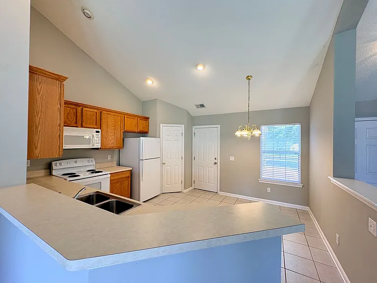 465 Live Oak Walk — Photo 6