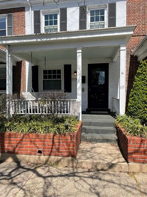 1st image of 3104 Park Ave