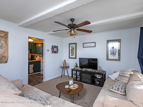 5th image of 15 Roosevelt Dr #A/b