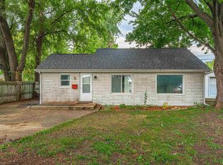 5 Melody Ln, Springfield, IL 62702