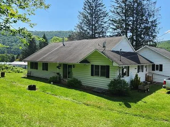28 Avenue B, Coudersport, PA 16915