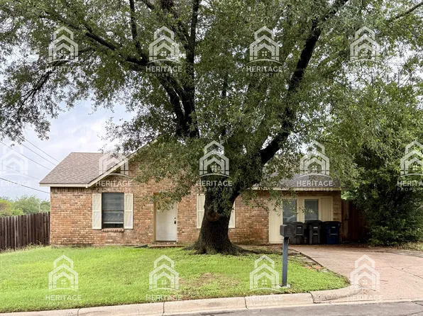 101 N Bugle Dr, Fort Worth, TX 76108