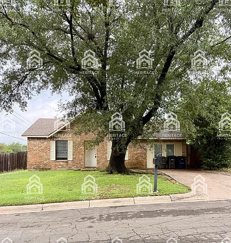 101 N Bugle Dr Photo 1