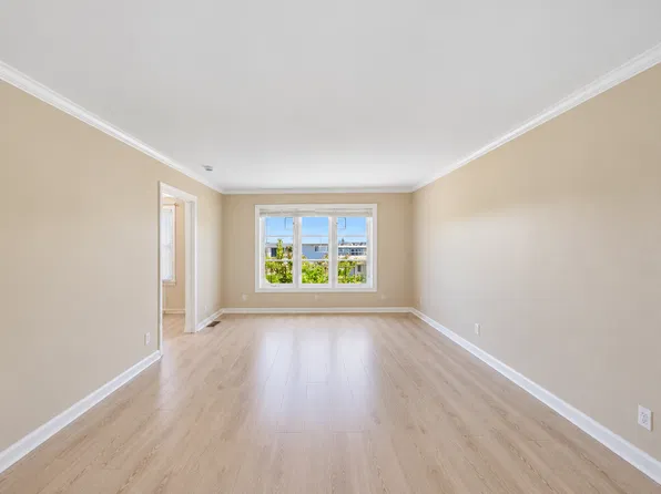 180 Elm St, San Carlos, CA 94070