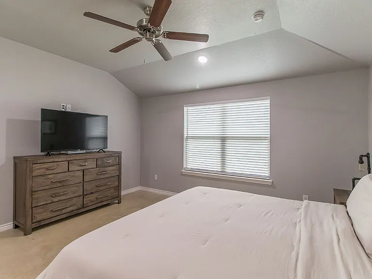 1715 Dryden Ave — Photo 26