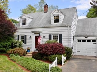 123 Evergreen Ave, Hamden, CT 06518