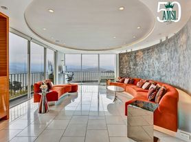 1000 N Point St, San Francisco, CA