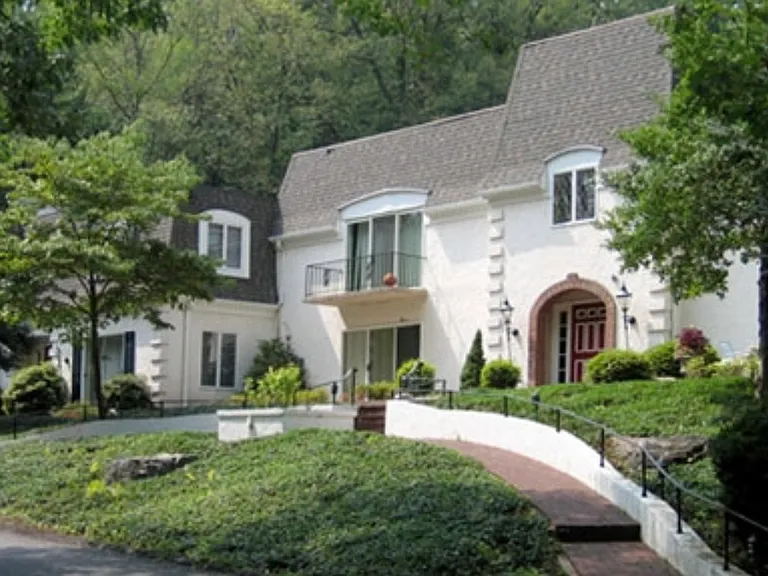 1700 Mountain View Rd — Photo 36