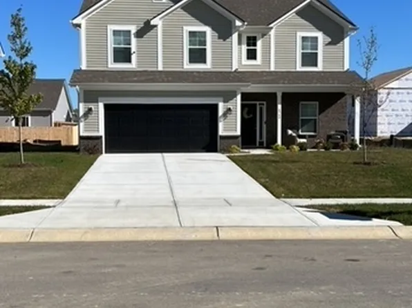 6576 W Regatta Dr, Greenfield, IN 46140